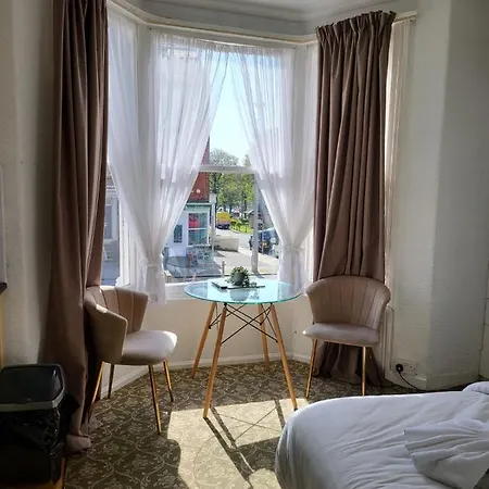 Seaside Ground Floor Flat Wifi & Free Parking Apartment Scarborough Exterior photo