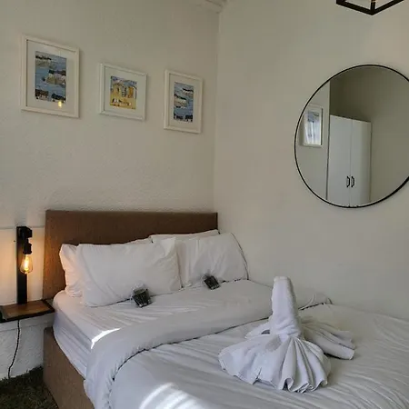 Seaside Ground Floor Flat Wifi & Free Parking Apartment Scarborough Exterior photo