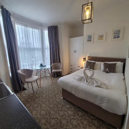 Seaside Ground Floor Flat Wifi & Free Parking Apartment Scarborough Exterior photo