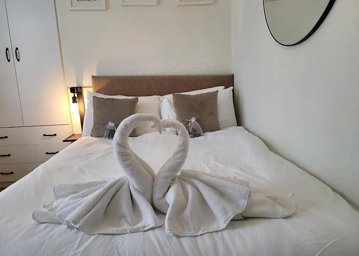 Seaside Ground Floor Flat Wifi & Free Parking